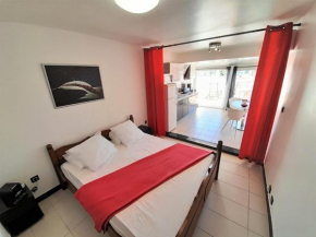 Studio Village Naturiste Devil or Eden